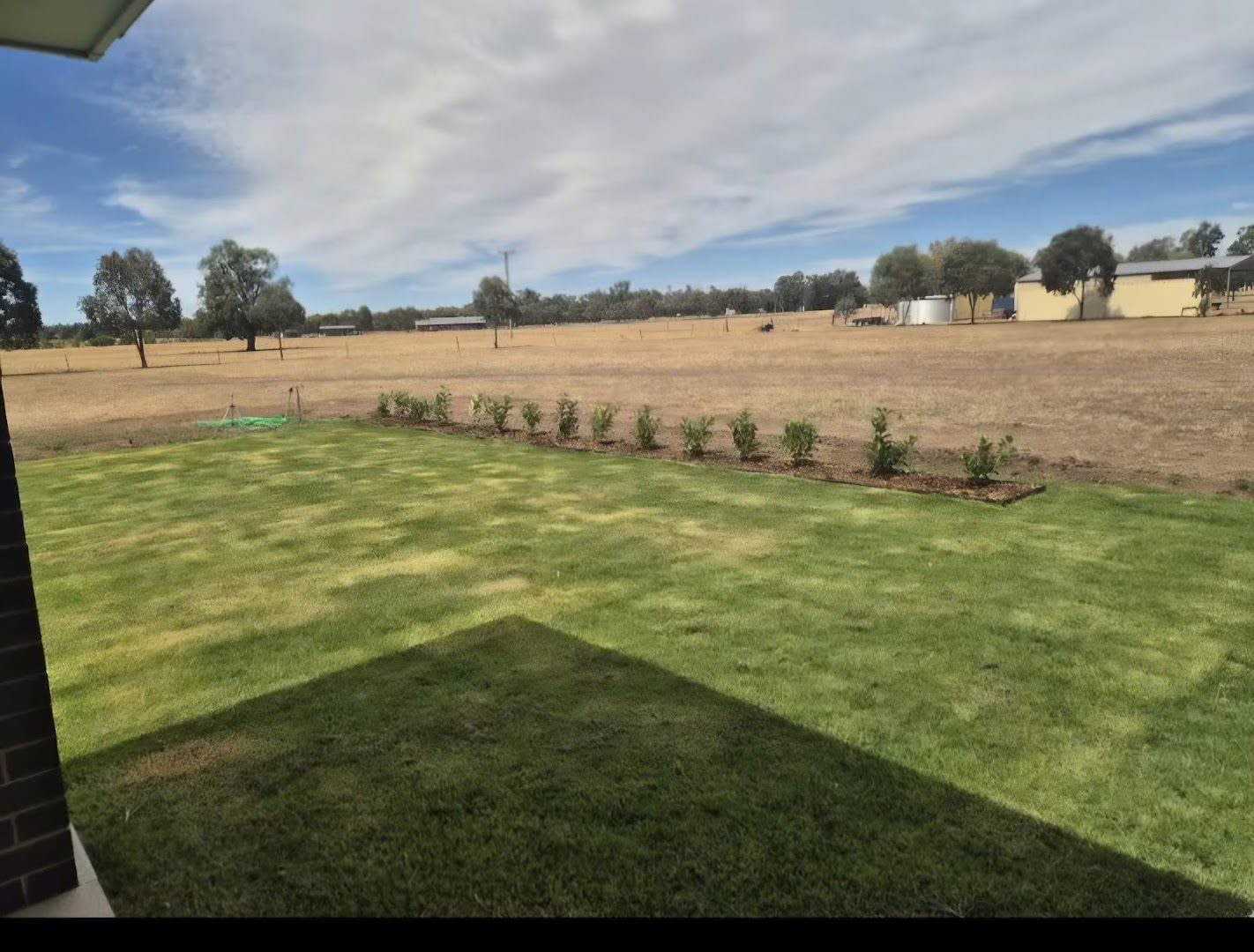 A landscaped front garden and driveway by MR Landscapes